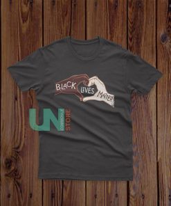 Heart Hands T-Shirt - Uncommonlystore.com